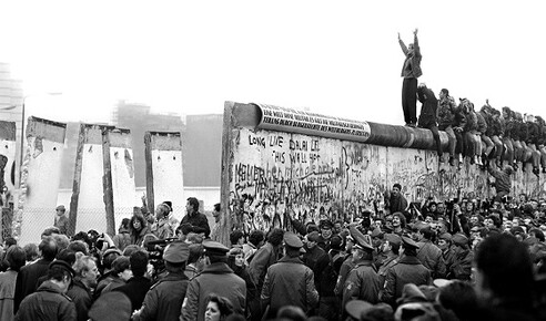 Do East Germans Regret the Fall of the Berlin Wall?