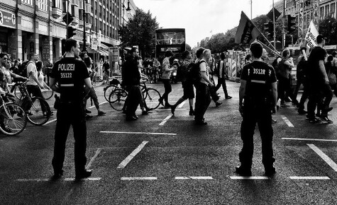 Botsing tussen politie en anti-vaccin ‘Querdenkers’